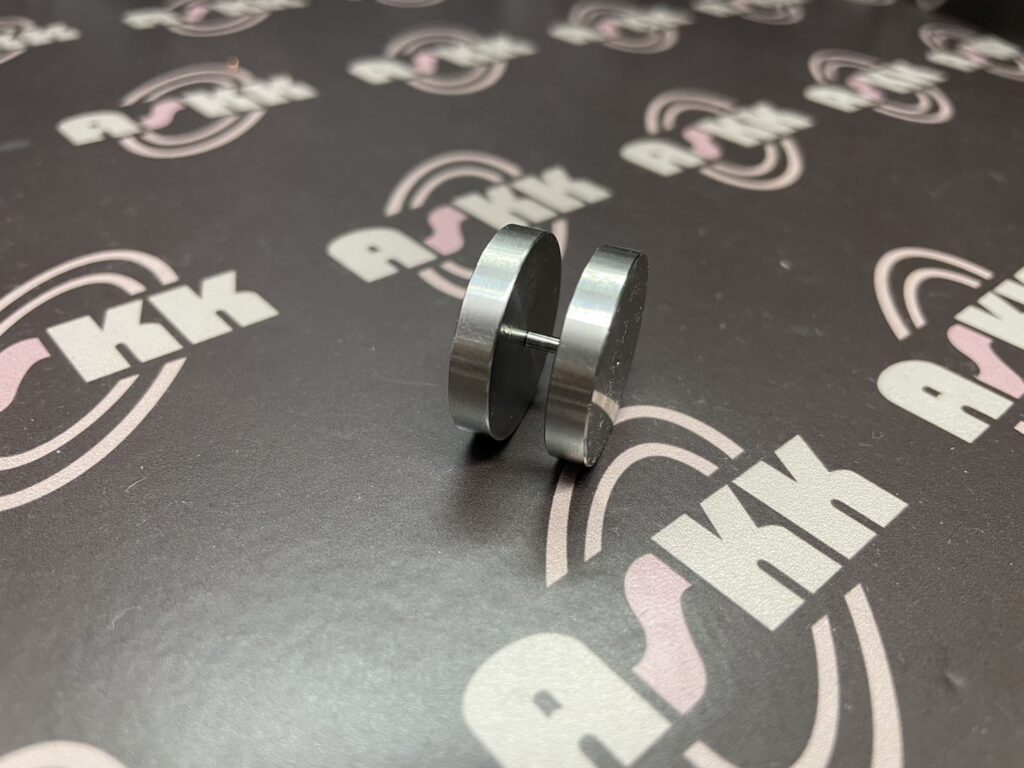 真ん中が細い試作品